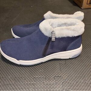 Blue and White Winter Rain Boots with Cozy Lining